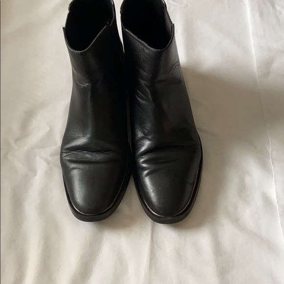 🎉50% OFF🎉 ZARA ankle bootie with silver detail - Picture 2 of 4